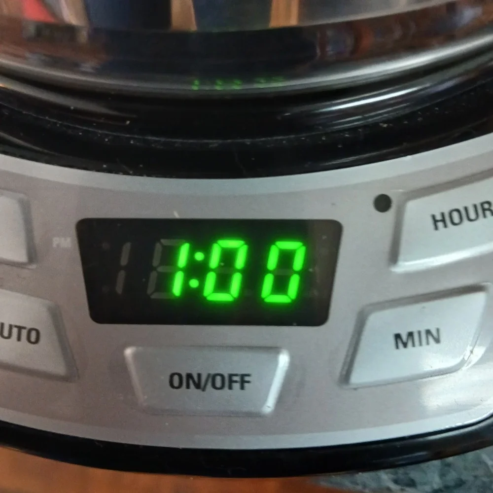 BLACK+DECKER 12-Cup QuickTouch Programmable Coffee Maker Black CM1060B Tested‎